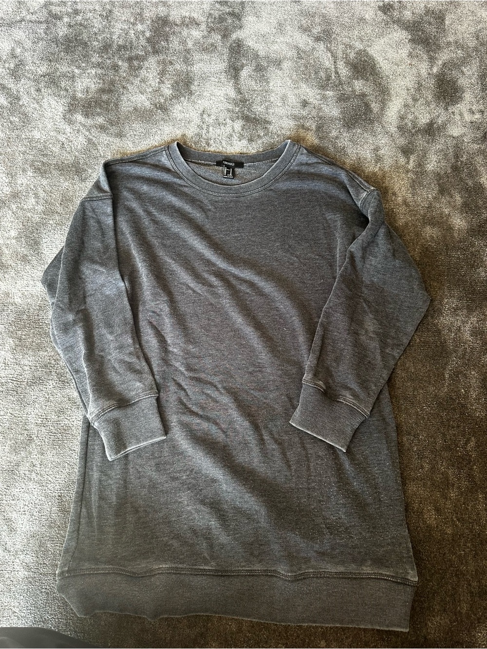 Women’s Gray Crewneck Long-Sleeve Shirt